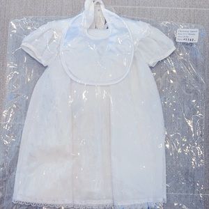 Beautiful Christening / Baptism Gown 4pc set, white